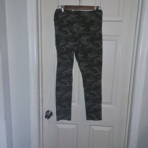 A.n.a camo leggings size large